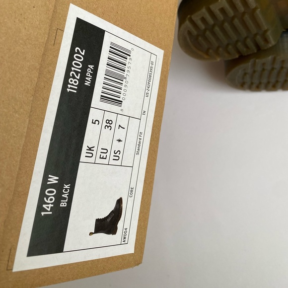 Dr.Martens 1460 Nappa 8-eye smooth leather lace up boots - Picture 5 of 10